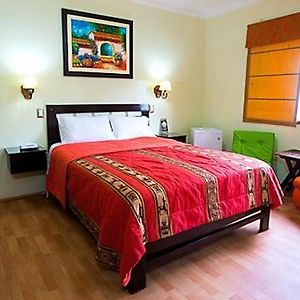 Hotel Tinkus Inn