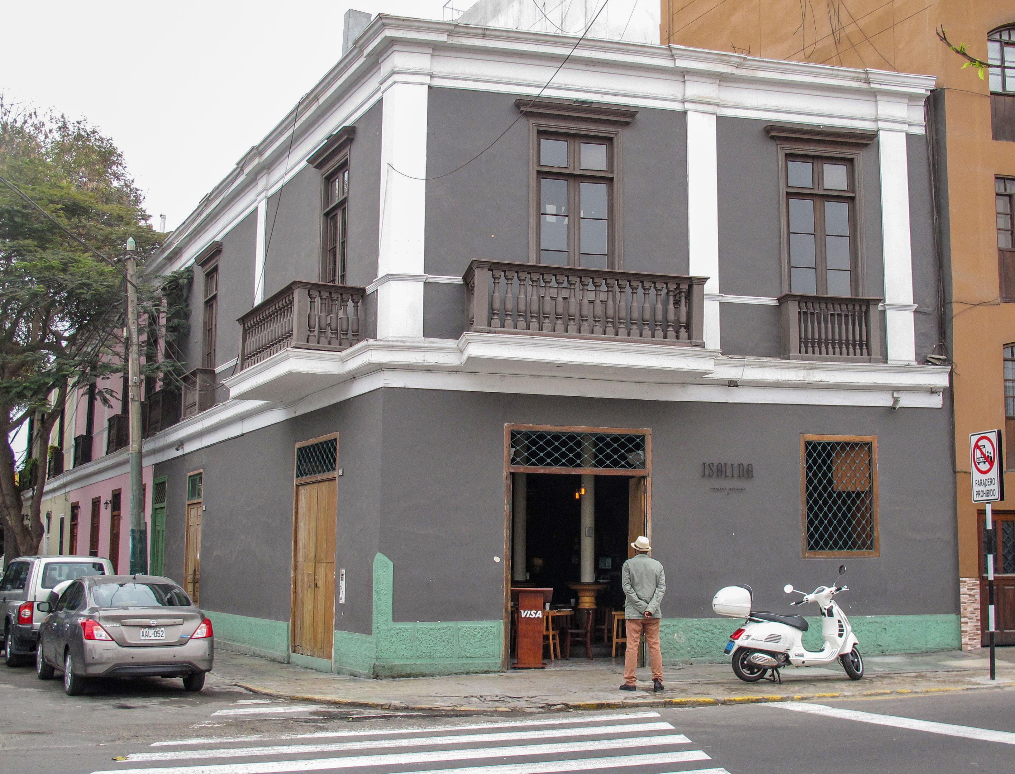 Isolina Taberna Peruana